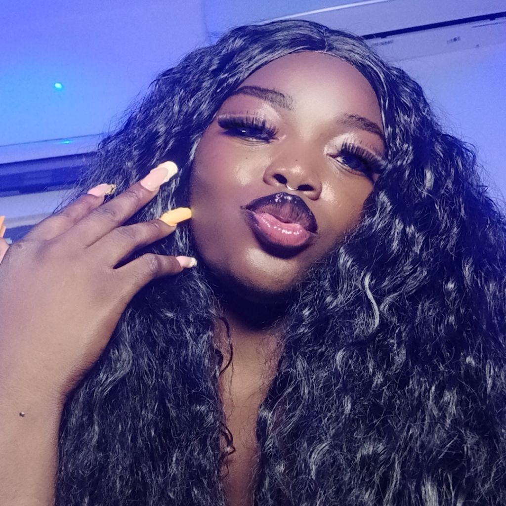 ♉ April 💧goddez👑2.5🙏🏾 on Tango Live