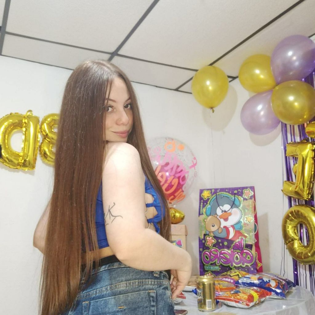 Perla☺️🌸 from CO on Tango Live
