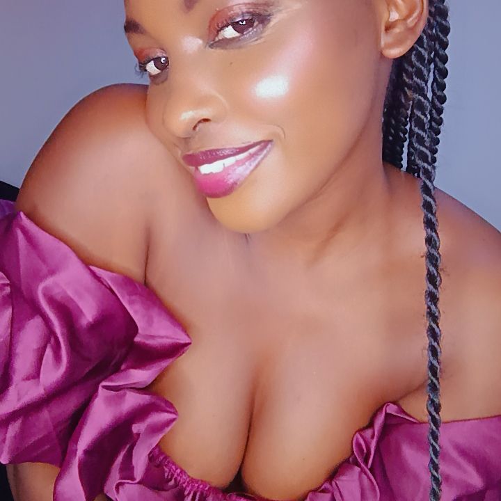 Arieela🌺 on Tango Live