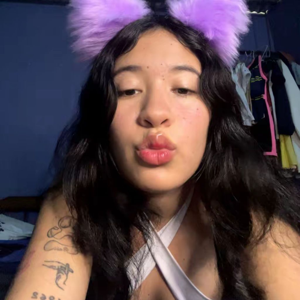 Alondra from VE on Tango Live
