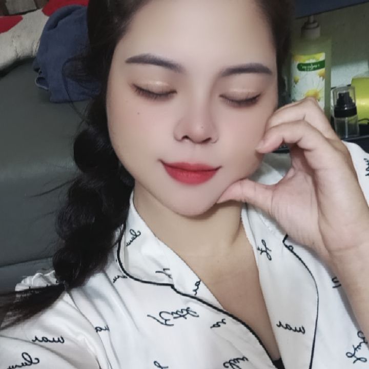 Mia 18+ from VN on Tango Live