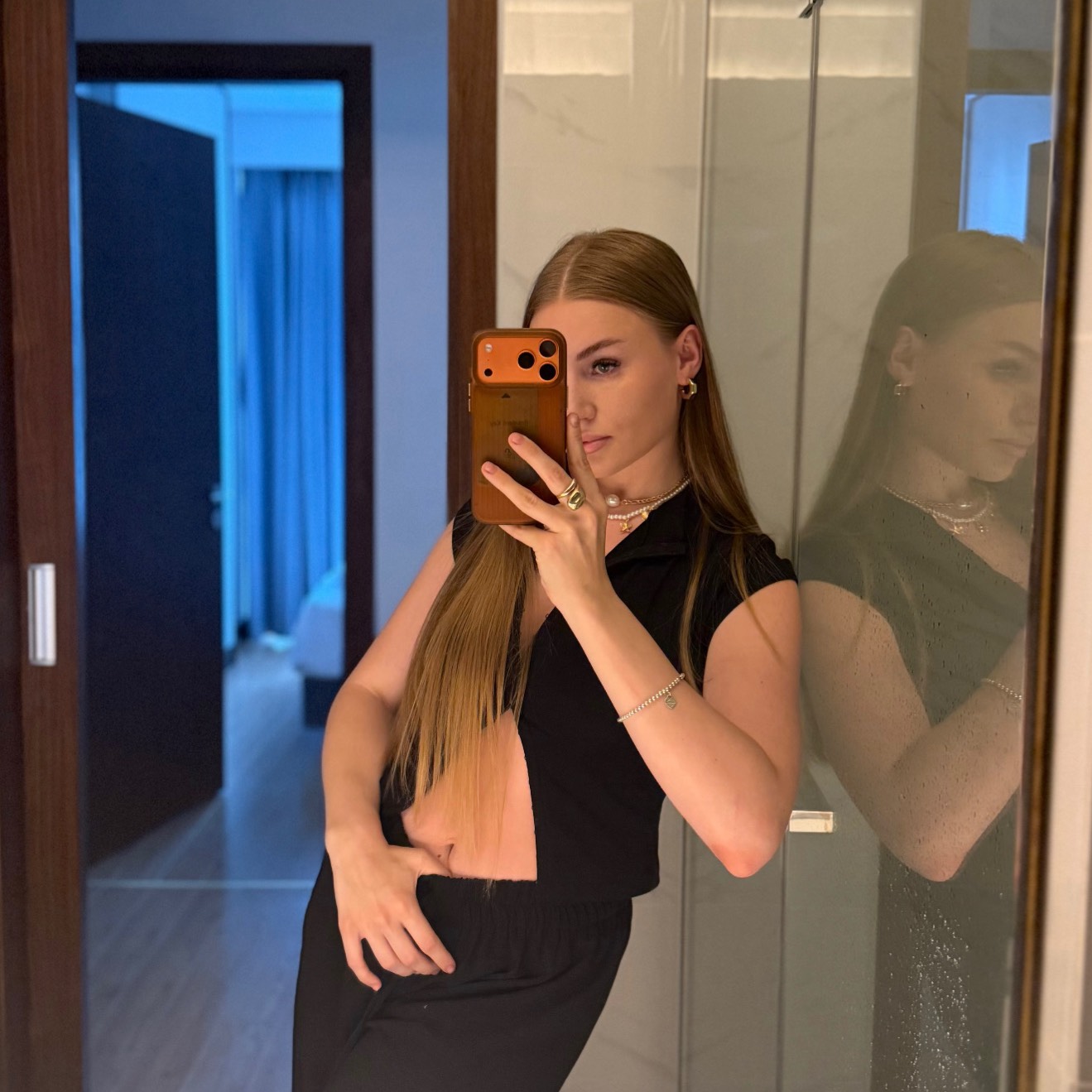 LIZA⁶⁹🖤 from RU on Tango Live