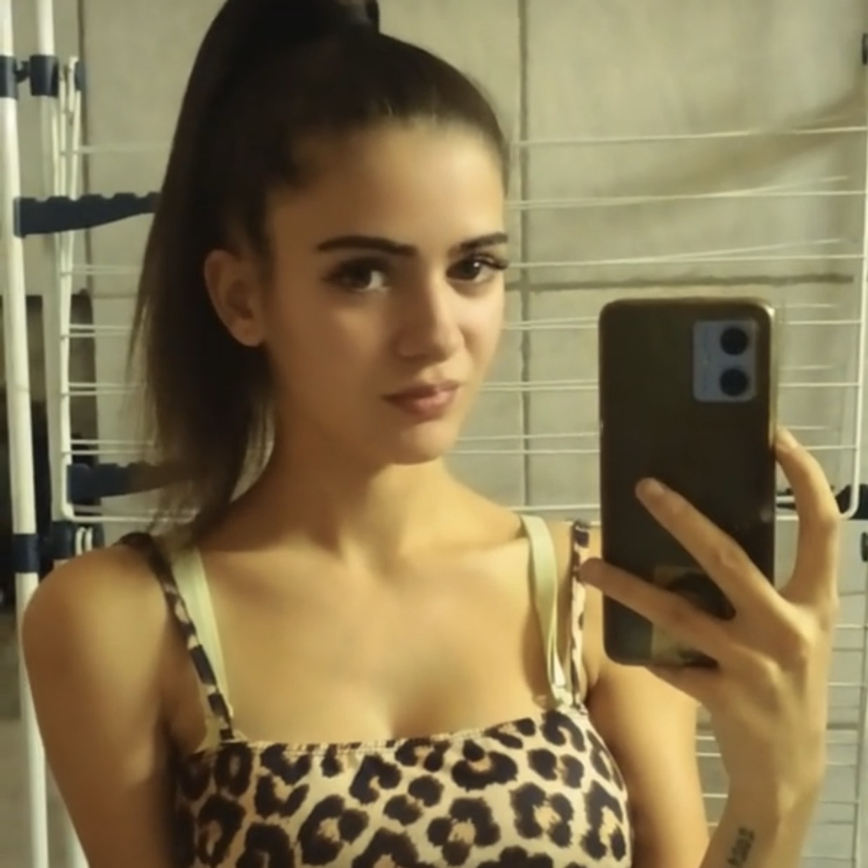 Alissa from HU on Tango Live