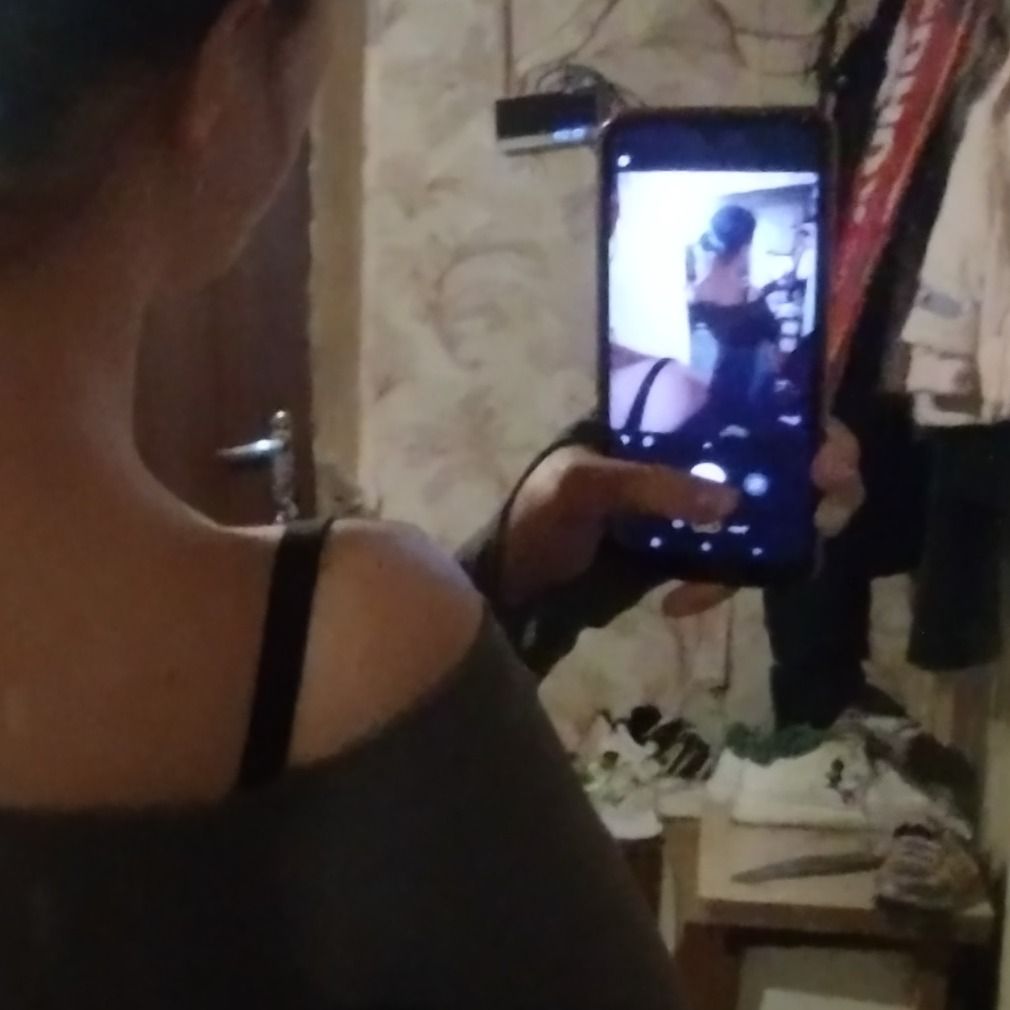 Fenni and from UA on Tango Live