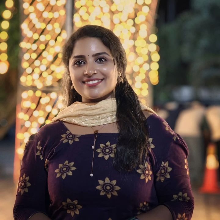 Anandhi Tamil on Tango Live