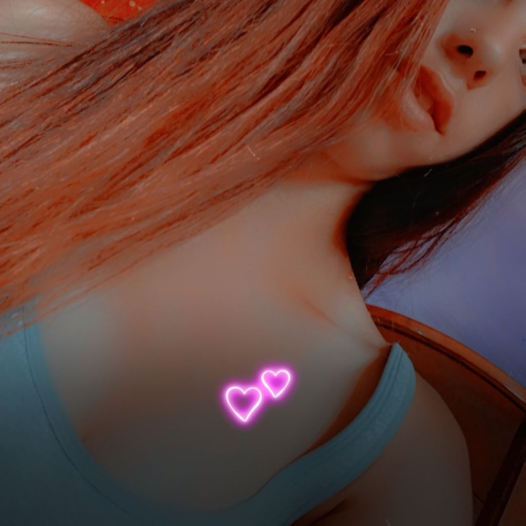 Gabriela from RO on Tango Live