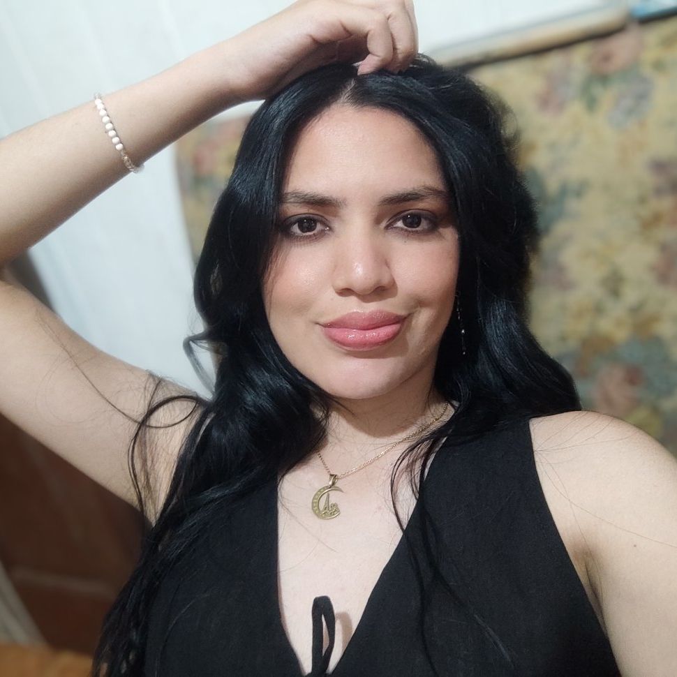 Scarlett0824🇻🇪 from VE on Tango Live