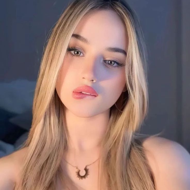 😈 لارينا 😈 from AE on Tango Live
