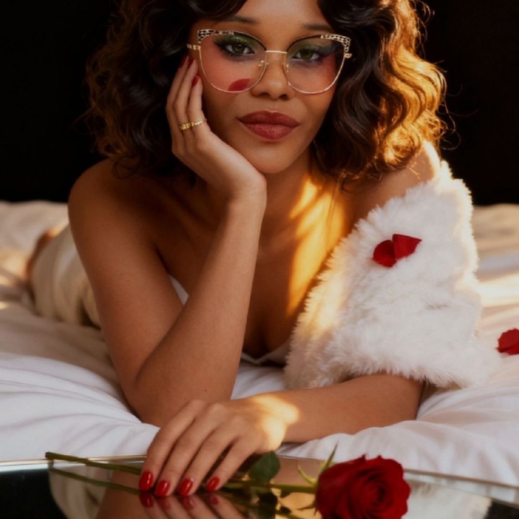 🦋$OFT🦋19th Nov🎂 from US on Tango Live