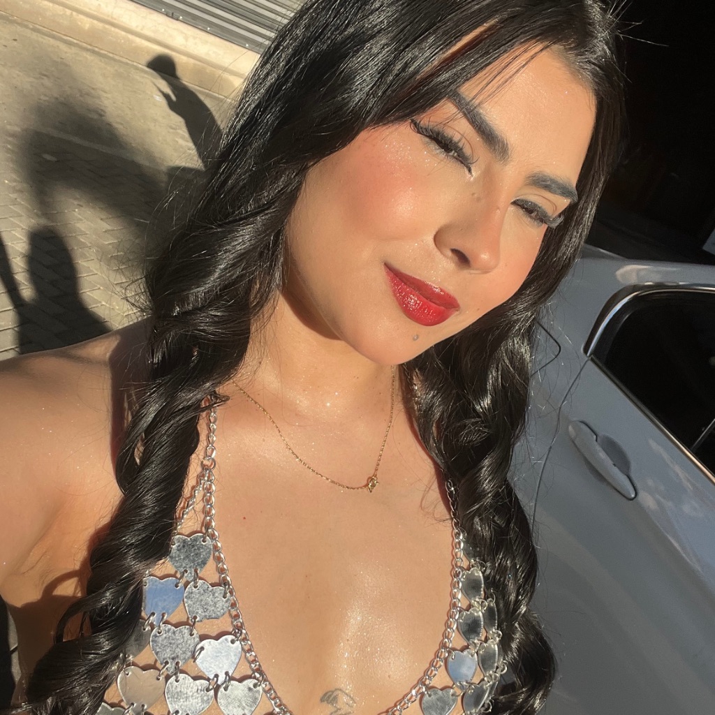 Sophie Spicy Tamarindo✨ from CO on Tango Live