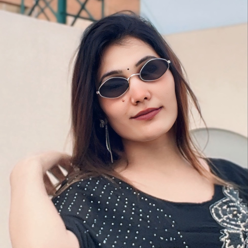 Jaan Gujju🥀 from IN on Tango Live