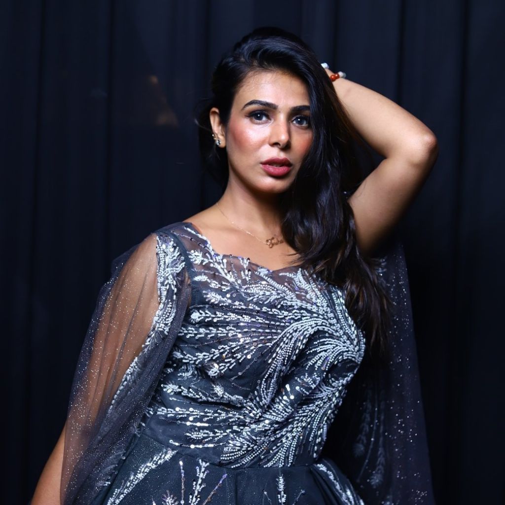 Trisha from IN on Tango Live