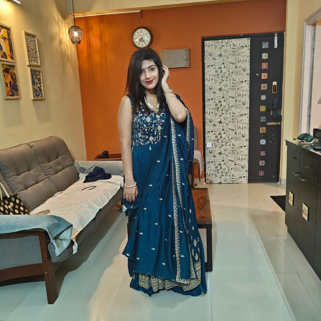 Ayushi Bhowmick from IN on Tango Live