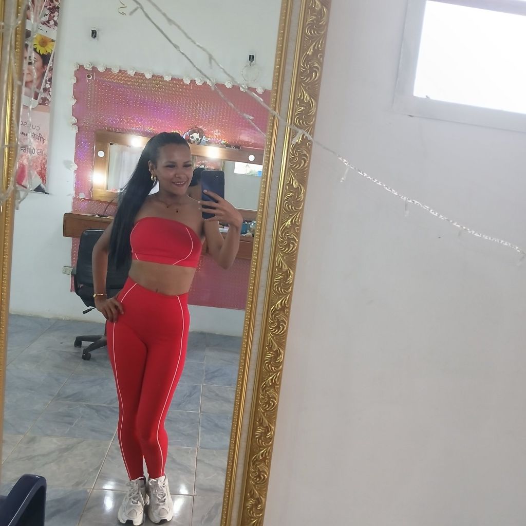 🔥👸CataCaliente🔥🤭 from VE on Tango Live