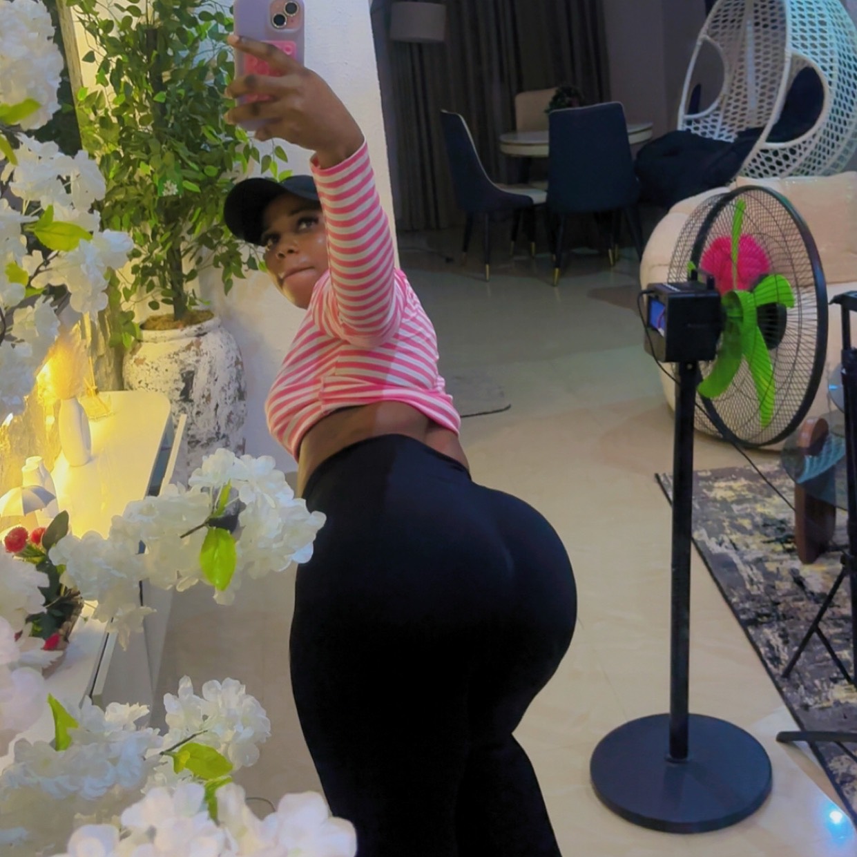 Queen splash 💧💧 on Tango Live