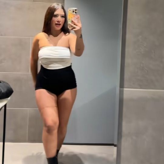 ATESLİ Özlem💋 from TR on Tango Live