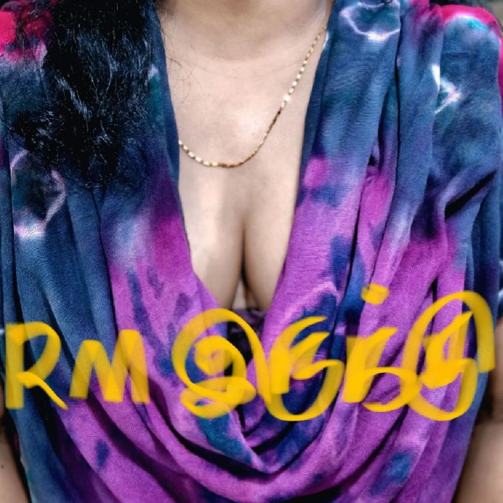 Anu tamil kutty from IN on Tango Live
