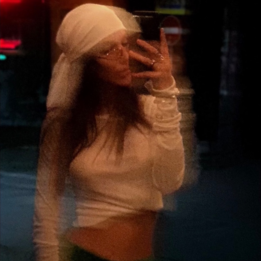 Anna on Tango Live