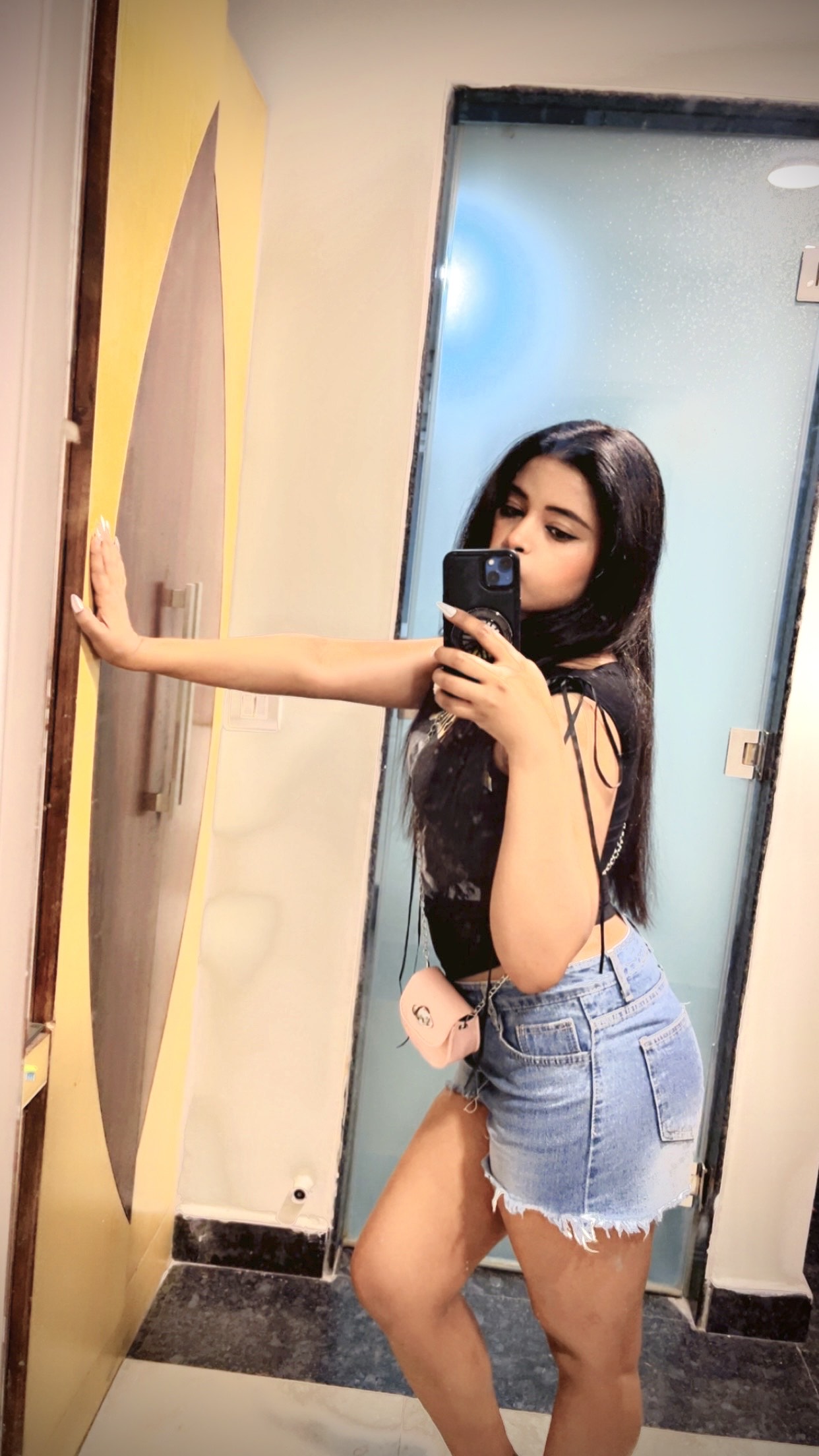 Kirti from IN on Tango Live