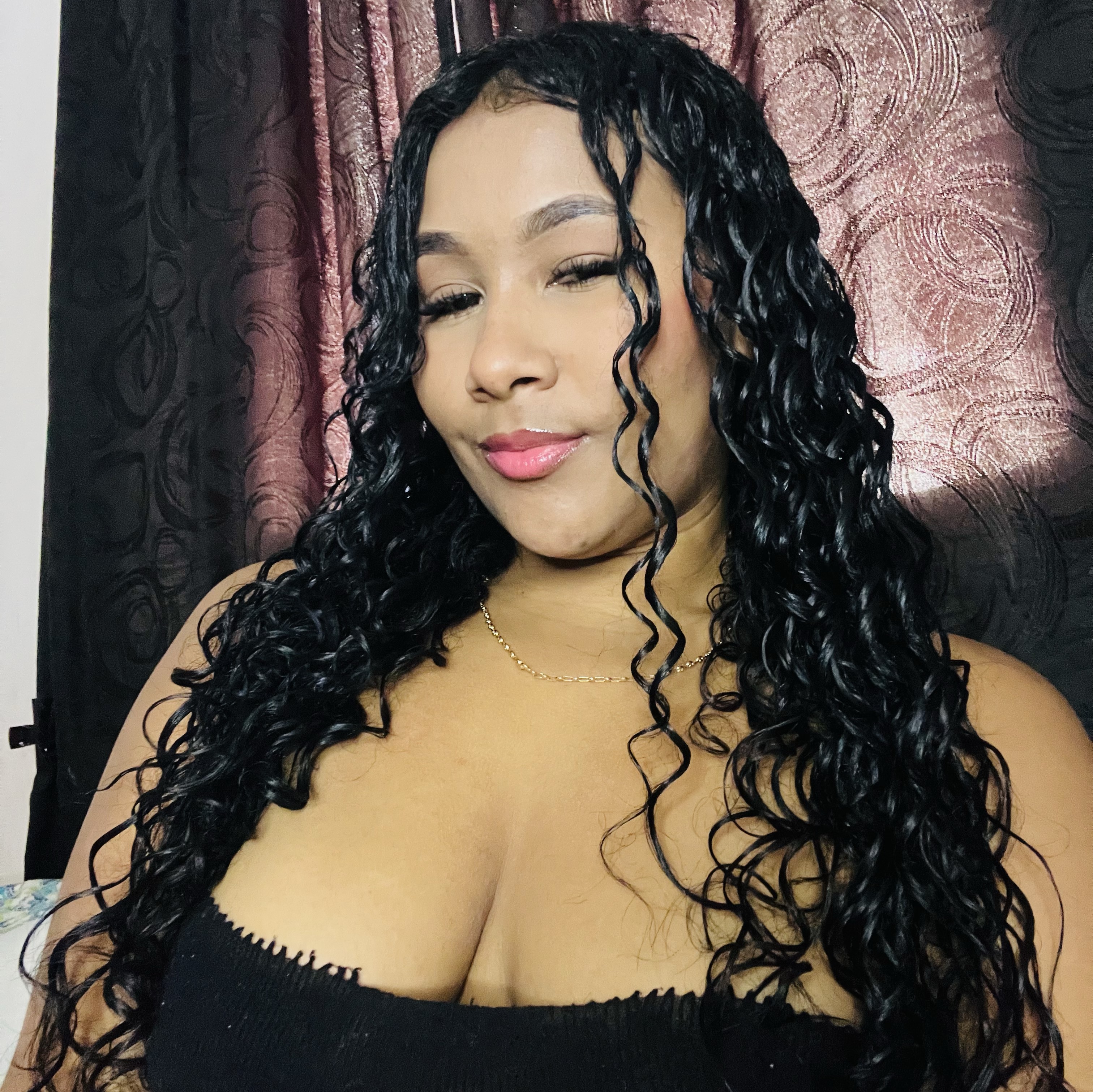 Allison ⚜️ from CO on Tango Live
