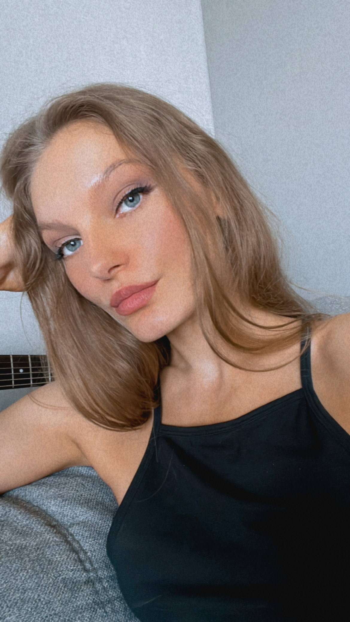 Linameow⁶⁹ from RU on Tango Live