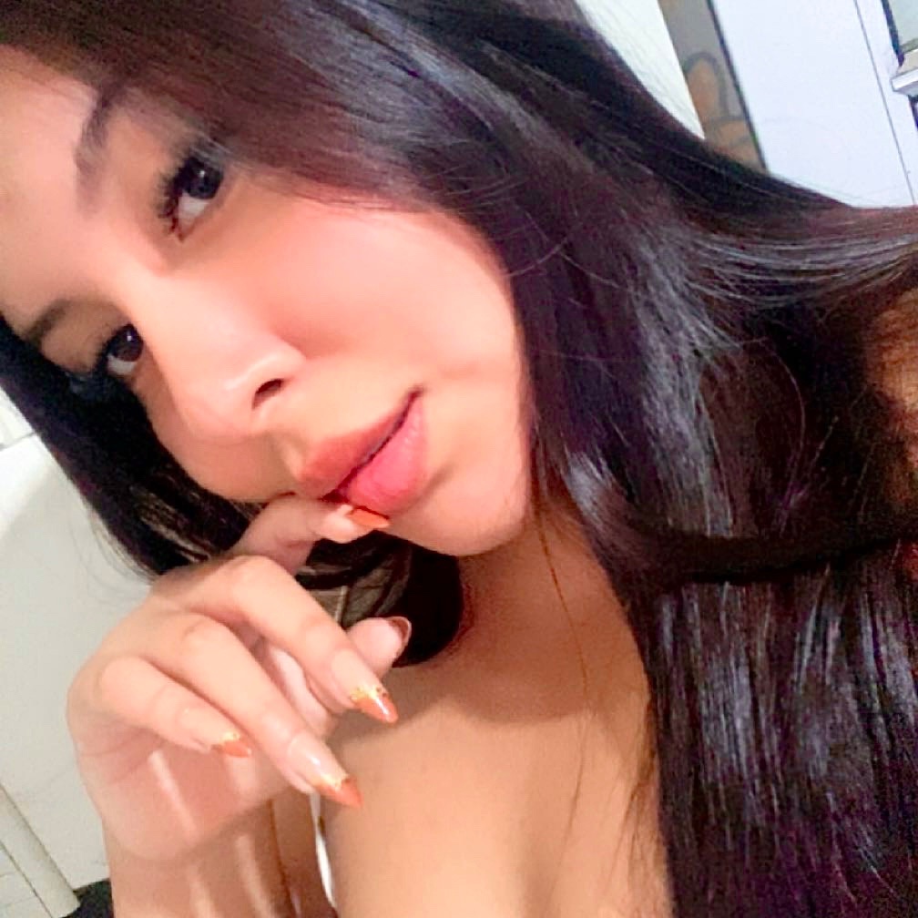Yuliana🥇 from AR on Tango Live