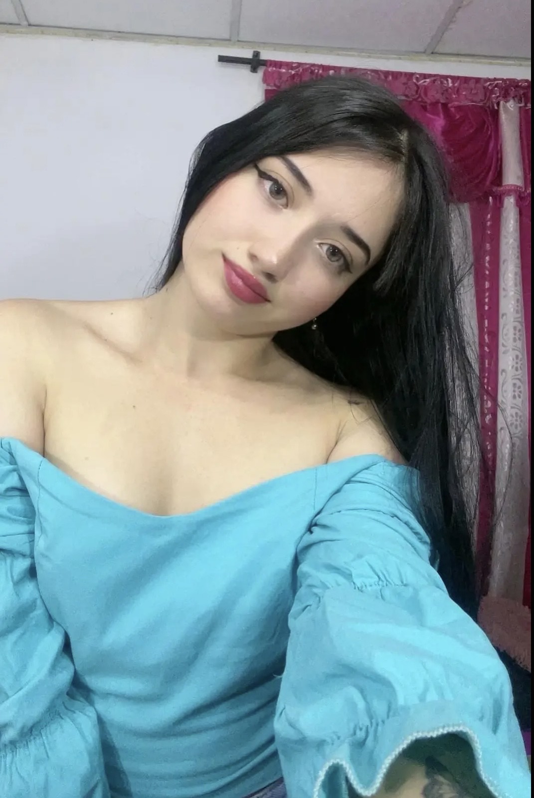 Pamelys from CO on Tango Live