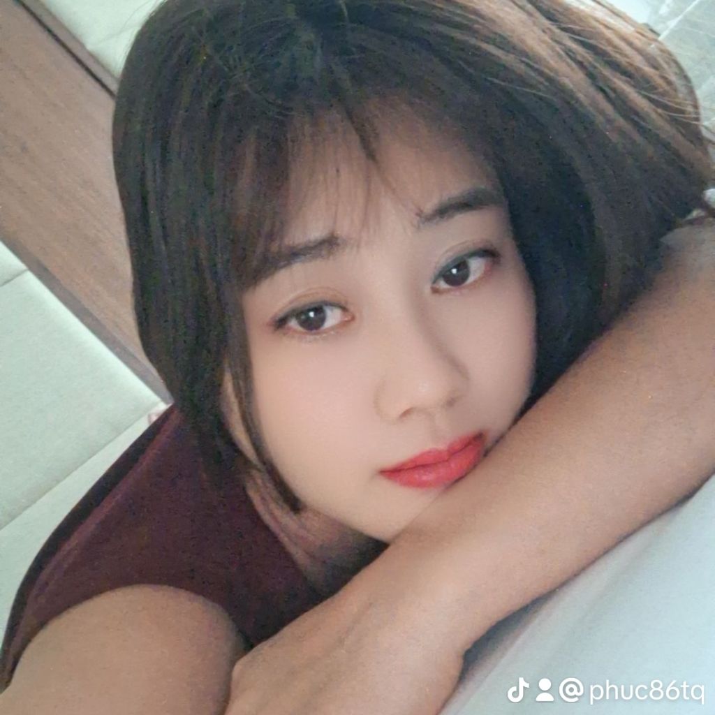 Bé Sầu from VN on Tango Live