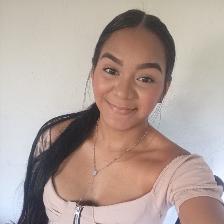 Luna😈🥰 from CO on Tango Live
