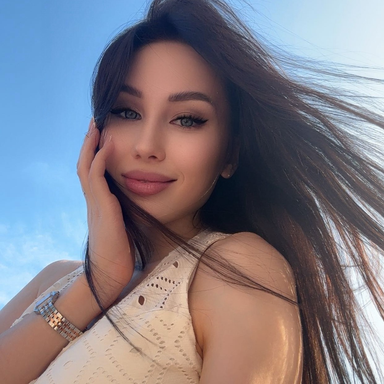 ᴹⁱˢˢ A🌸 on Tango Live