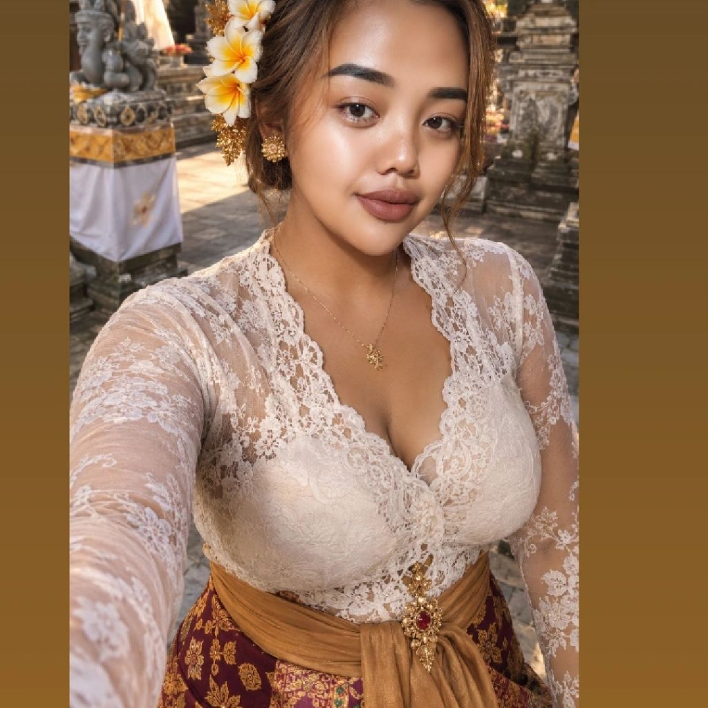 Sweetnathalie🍑🍫 from ID on Tango Live