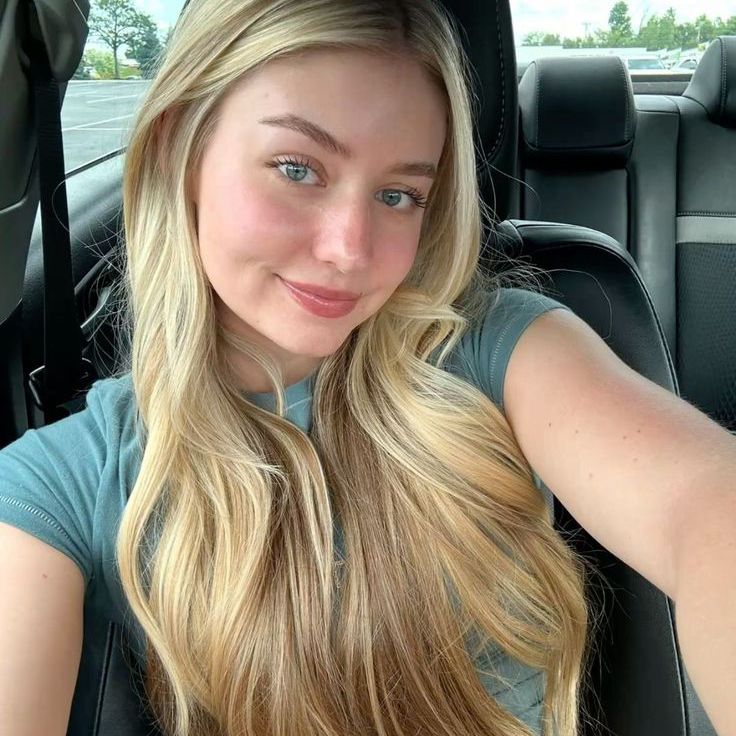 ❣️lily🍰 from RU on Tango Live