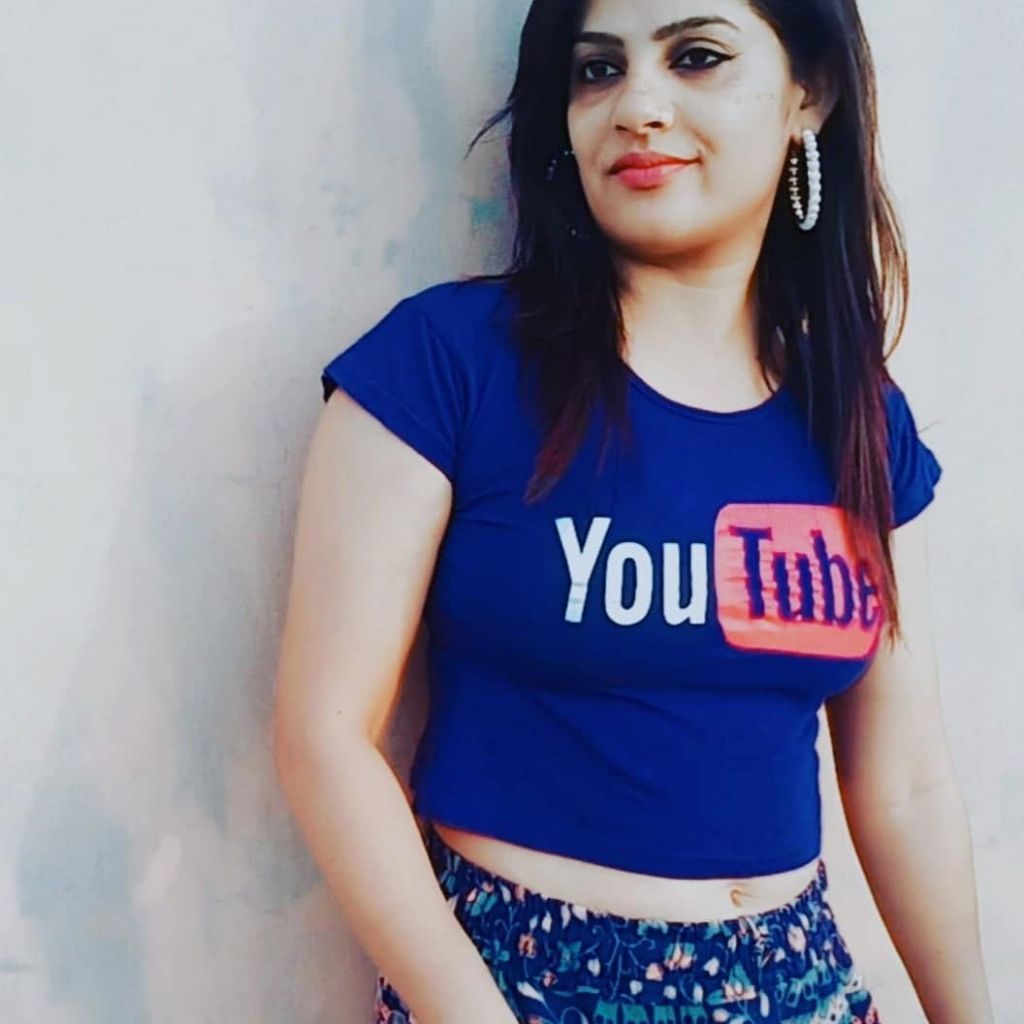 🌵Pakhi💚 from IN on Tango Live