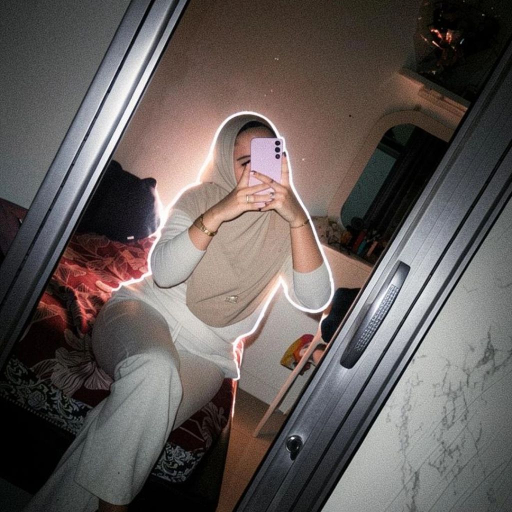 Rose white🍑👑 on Tango Live