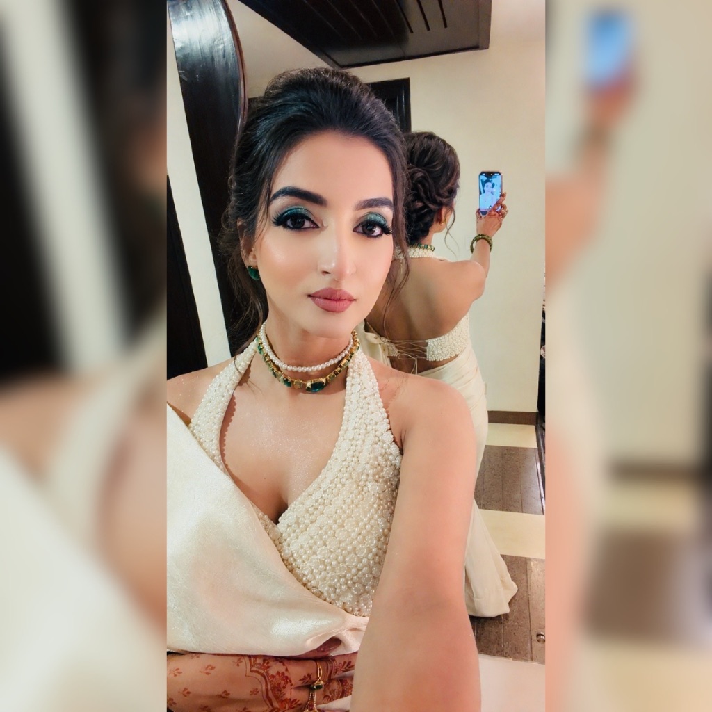 Saanvi 🍁 from IN on Tango Live