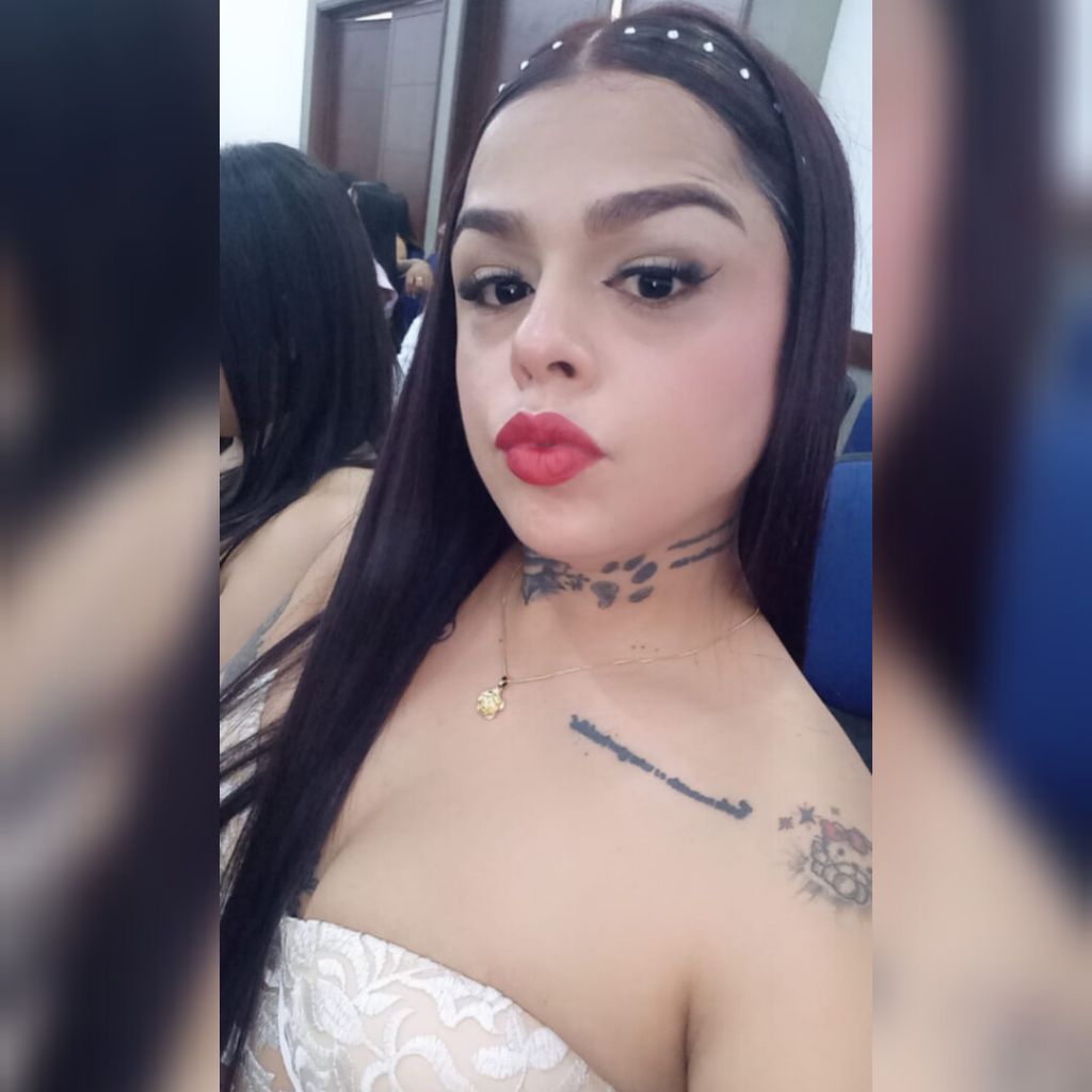 Nia🎀 from CO on Tango Live