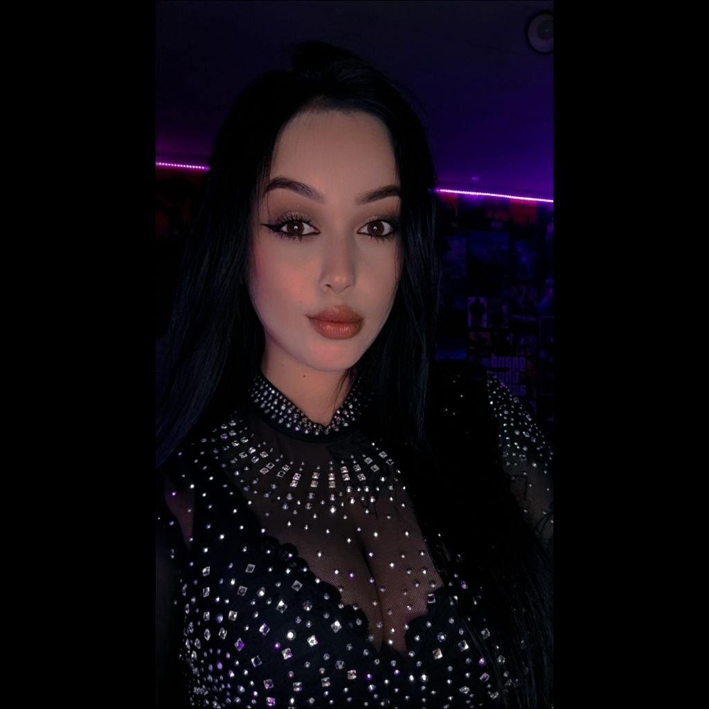 ❄️✨️ ⁶⁹ L U N N A⁶⁹🌛❄️ from UA on Tango Live