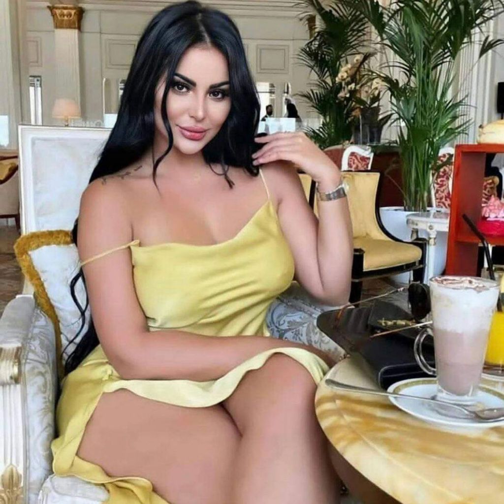 🎠 ℳℋℛ. مہره 🦋 from SA on Tango Live