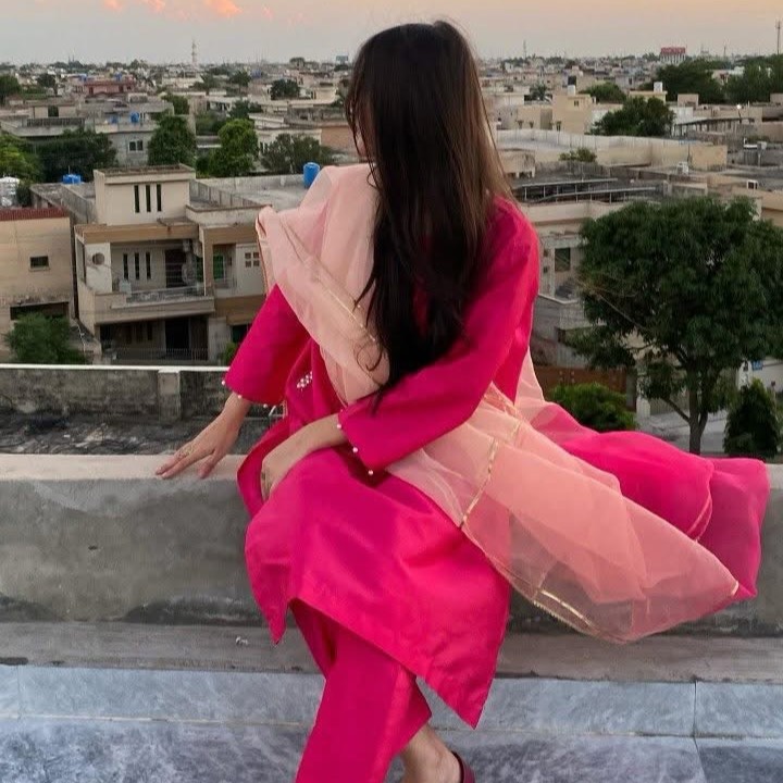 🦋ᑕᗩᑎᗪY 🦋༘⋆,🤷 on Tango Live