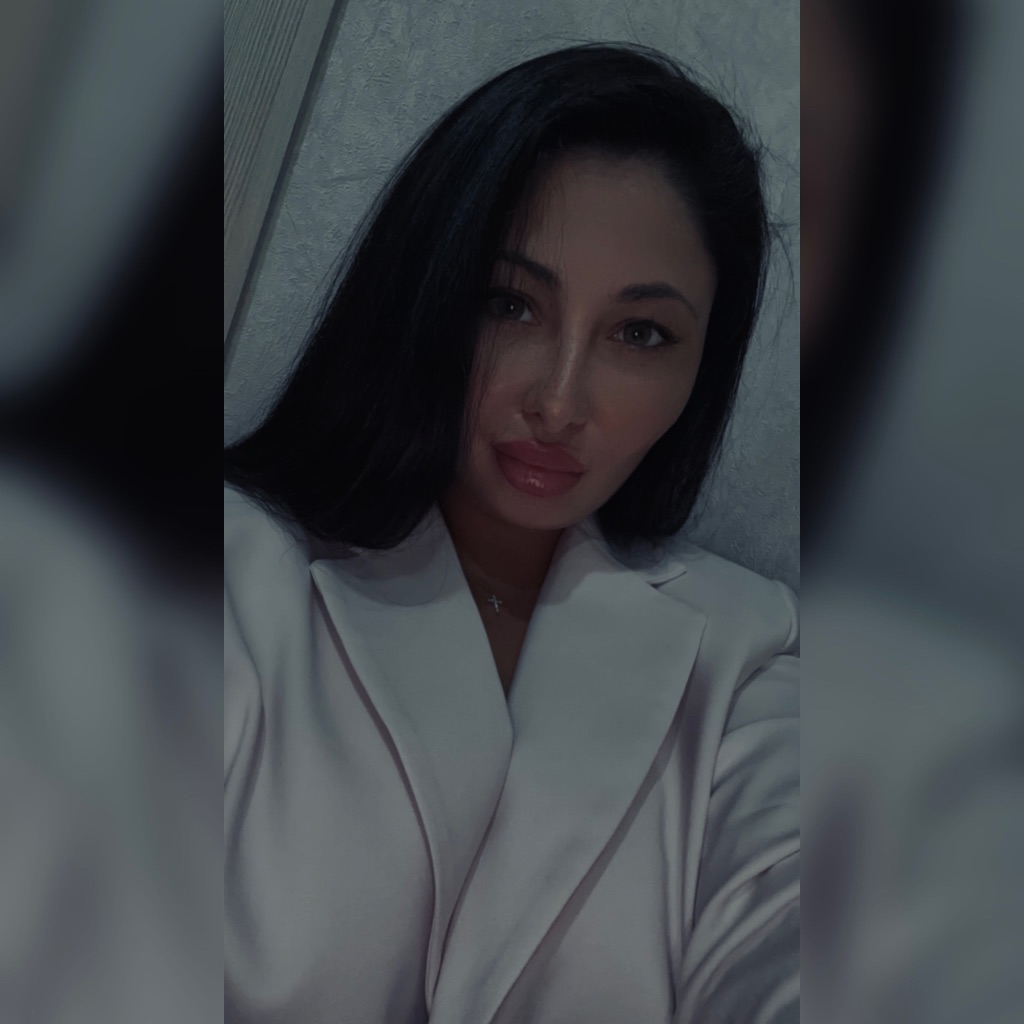 Liya from RU on Tango Live
