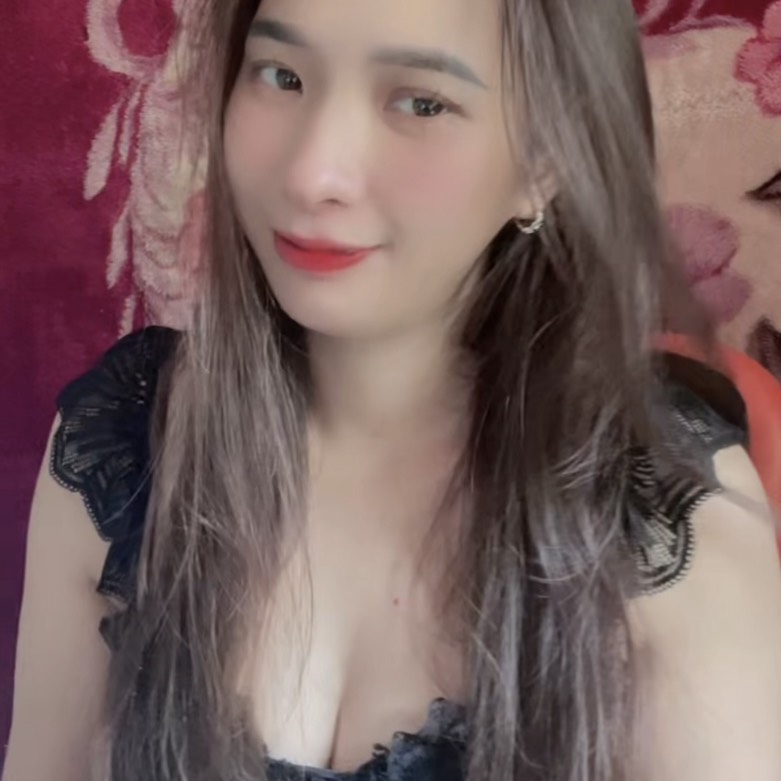 Aly 0%😔 from VN on Tango Live