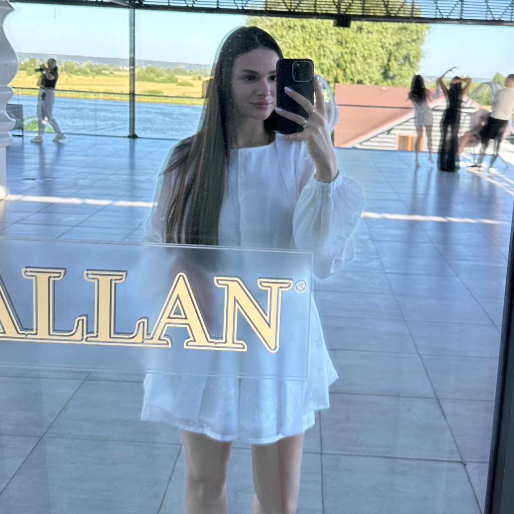 MissLuna🌙 from UA on Tango Live