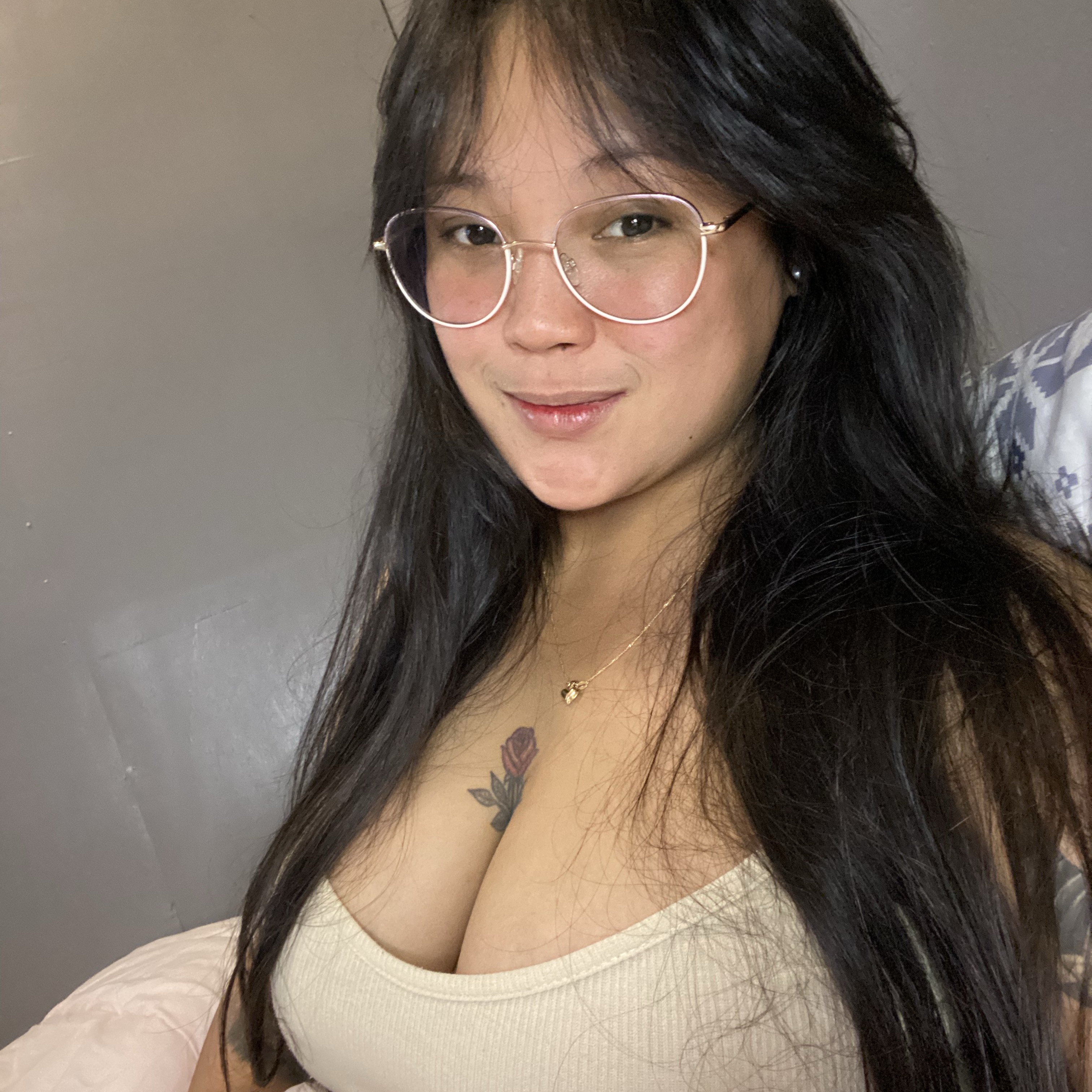 Creamy yunna😈🥀 from PH on Tango Live