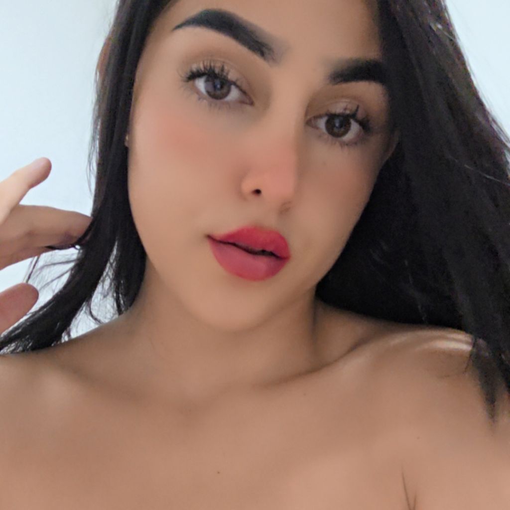 Lunitta😈 📳 Vibra's🍒 on Tango Live