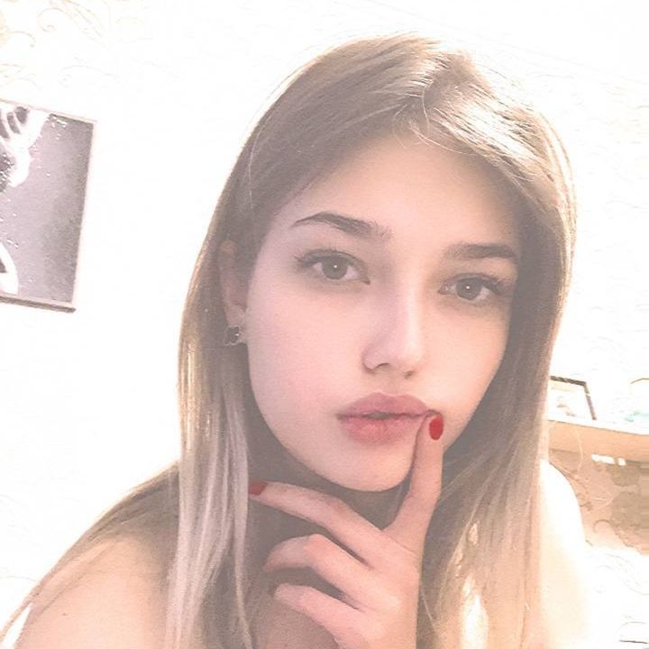 brunette_girl from RU on Tango Live