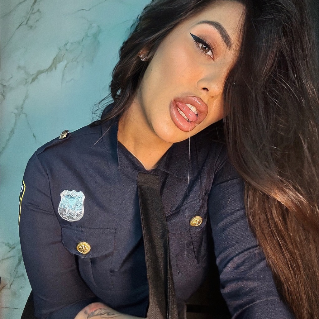 Lexya from MD on Tango Live