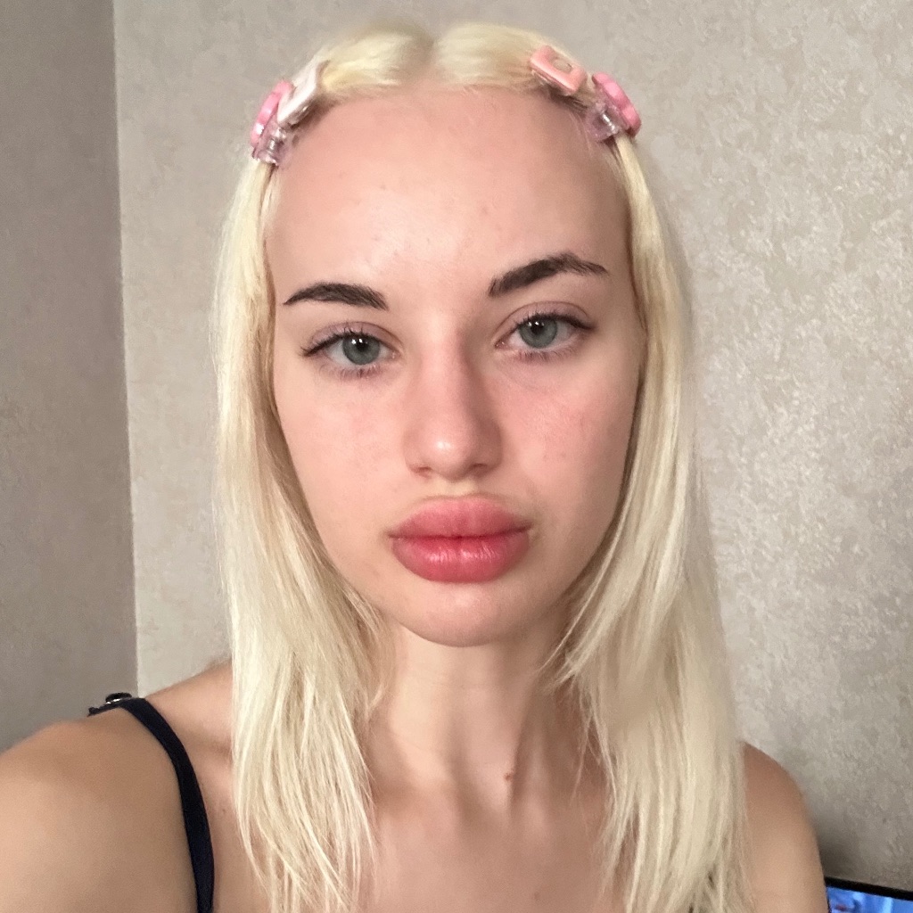 Sabina from UA on Tango Live