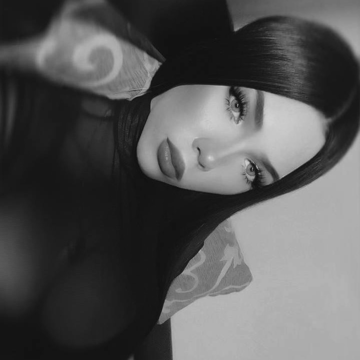 Karinka 💋 on Tango Live
