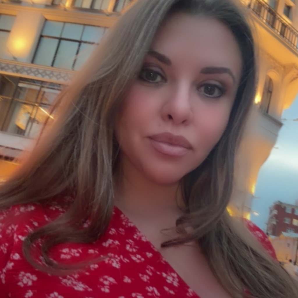 15 Avg 🎂 💚CryptoQueen💚 from RU on Tango Live