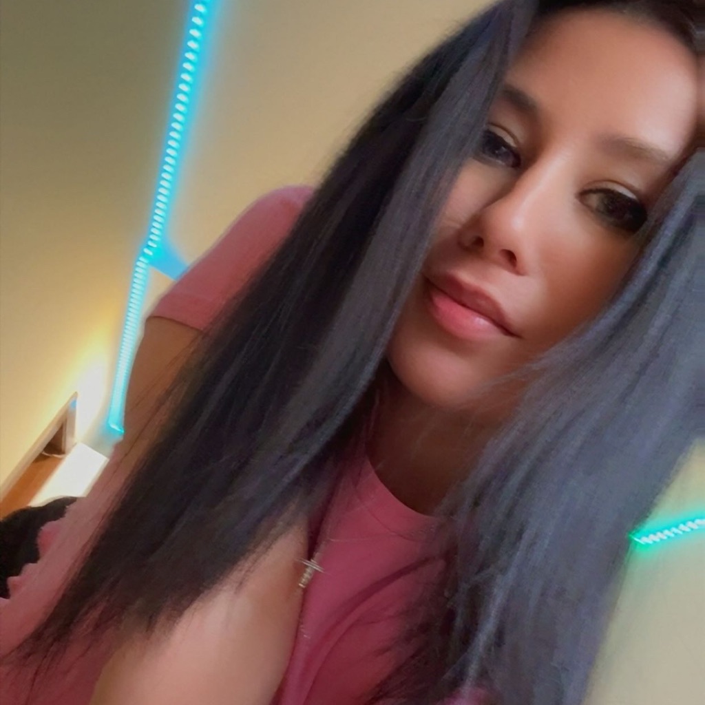 Rozablanka from RU on Tango Live
